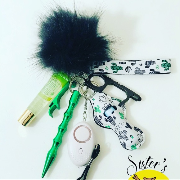 Self Defense Keychain - Picture 7 of 16